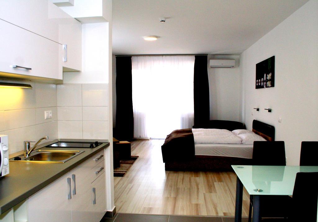 M&F Apartman Егерсалок Екстер'єр фото